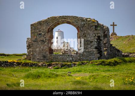 Ruine der Kirche St. Dwynwen (Eglwys Santes Dwynwen), Traeth Llanddwyn, Llanfairpwllgwyngyll, Großbritannien Stockfoto