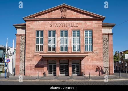 Stadthalle mit Paul Hindemith Hall, ehemalige Ställe, Reithalle von Julius Ludwig Rothweil, Barock, Kongresspark, Altstadt, Hanau, Hessen, Deutschland Stockfoto