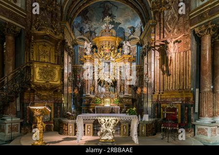 Hochaltar mit dem Symbol der Madonna, Basilika Santuario della Consolata, auch Basilica di Santa Maria della Consolazione, Architekt Guarino Stockfoto