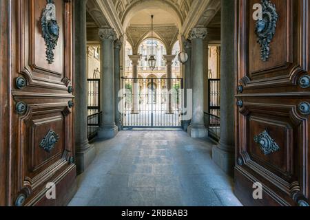 Eingang Palazzo Civico auch Palazzo di Citta, Municipio della Citta di Torino, Rathaus der Stadt Turin, Piemont, Italien Stockfoto