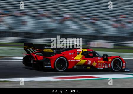 Monza, Italien. 08. Juli 2023. Nr. 51 Ferrari AF Corse - Ferrari 499P Hybrid von Alessandro Pier Guidi (ITA) in Aktion während der WEC FIA World Endurance Championship 6 Stunden Monza 2023 bei Autodromo Nazionale Monza. Kredit: SOPA Images Limited/Alamy Live News Stockfoto