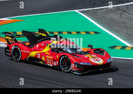 Monza, Italien. 08. Juli 2023. Nr. 51 Ferrari AF Corse - Ferrari 499P Hybrid von Alessandro Pier Guidi (ITA) in Aktion während der WEC FIA World Endurance Championship 6 Stunden Monza 2023 bei Autodromo Nazionale Monza. (Foto: Fabrizio Carabelli/SOPA Images/Sipa USA) Guthaben: SIPA USA/Alamy Live News Stockfoto