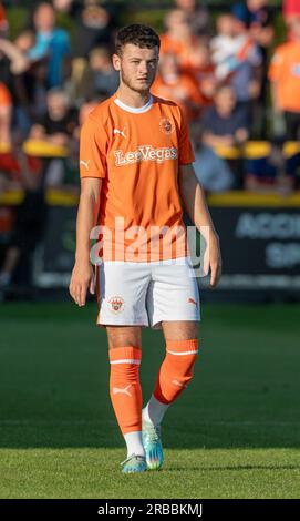 Southport, Merseyside, England, 7. Juli 2023. Jünger Jack Moore aus Blackpool, während des Southport Football Club V Blackpool Football Club in der Haig Avenue, in einer Vorsaison-freundlichen Atmosphäre. (Bild: ©Cody Froggatt/Alamy Live News) Stockfoto