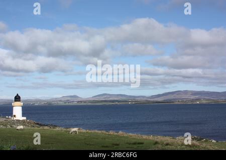 Blick über Loch Indaal von Port Charlotte zum Rest von Islay und Jura Stockfoto