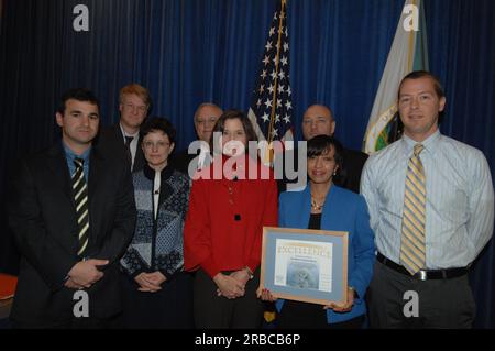 Veranstaltung im "Main Interior" zur Würdigung der Beiträge zum "Performance and Accountability Report 2008" des Innenministeriums mit Ausführungen von Stellvertretender Sekretär P. Lynn Scarlett, stellvertretender Sekretär James Cason, Direktor des Haushaltsbüros Pamela Haze, Stellvertretender Kontrolleur Danny Werfel, Direktor des Finanzmanagements Daniel Fletcher, Und Leiter des Planungs- und Leistungsmanagements Richard Beck Stockfoto