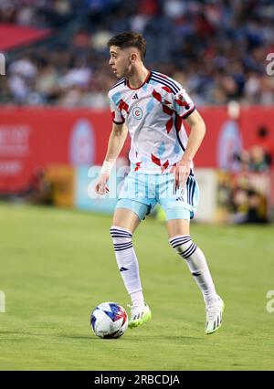 Chicago, USA, 08. Juli 2023. Brian Gutiérrez (17) des Chicago Fire FC von Major League Soccer (MLS) spielt gegen Nashville SC auf dem Soldier Field in Chicago, IL, USA. Kredit: Tony Gadomski / All Sport Imaging / Alamy Live News Stockfoto