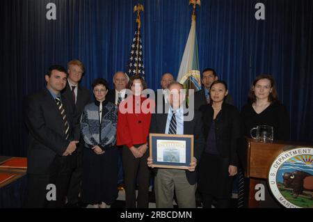 Veranstaltung im "Main Interior" zur Würdigung der Beiträge zum "Performance and Accountability Report 2008" des Innenministeriums mit Ausführungen von Stellvertretender Sekretär P. Lynn Scarlett, stellvertretender Sekretär James Cason, Direktor des Haushaltsbüros Pamela Haze, Stellvertretender Kontrolleur Danny Werfel, Direktor des Finanzmanagements Daniel Fletcher, Und Leiter des Planungs- und Leistungsmanagements Richard Beck Stockfoto