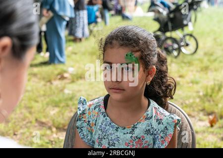 Atmosphäre während des Eid Adha Festivals im Astoria Park in Queens, New York am 8. Juli 2023 Stockfoto