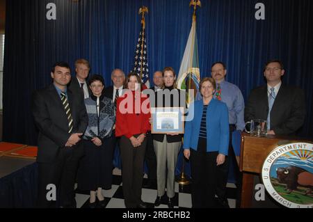 Veranstaltung im "Main Interior" zur Würdigung der Beiträge zum "Performance and Accountability Report 2008" des Innenministeriums mit Ausführungen von Stellvertretender Sekretär P. Lynn Scarlett, stellvertretender Sekretär James Cason, Direktor des Haushaltsbüros Pamela Haze, Stellvertretender Kontrolleur Danny Werfel, Direktor des Finanzmanagements Daniel Fletcher, Und Leiter des Planungs- und Leistungsmanagements Richard Beck Stockfoto