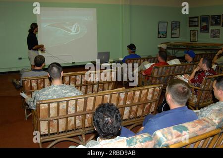 Pacific Islands Tour: Besuch von Minister Dirk Kempthorne und Helfern von Hawaii Stockfoto