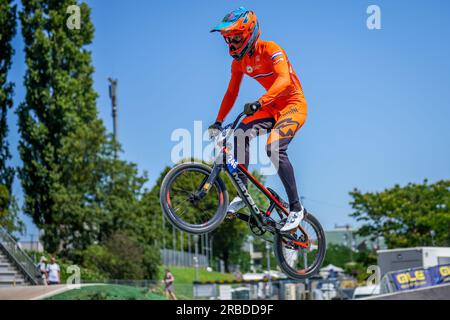 Besancon, Frankreich. 08. Juli 2023. BESANCON, FRANKREICH - JULI 8: Jaymio Brink aus den Niederlanden erwärmt sich am 2. Tag der UEC BMX-Europameisterschaft 2023 beim Complexe sportif du Rosemont am 8. Juli 2023 in Besancon, Frankreich (Foto von Rene Nijhuis/BSR-Agentur). Kredit: BSR Agency/Alamy Live News Stockfoto