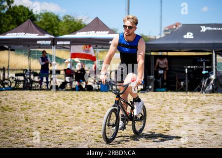 Besancon, Frankreich. 08. Juli 2023. BESANCON, FRANKREICH - 8. JULI: Mitchel Schotman aus den Niederlanden am 2. Tag der UEC-BMX-Europameisterschaft 2023 beim Complexe sportif du Rosemont am 8. Juli 2023 in Besancon, Frankreich (Foto: Rene Nijhuis/BSR-Agentur) Kredit: BSR-Agentur/Alamy Live News Stockfoto