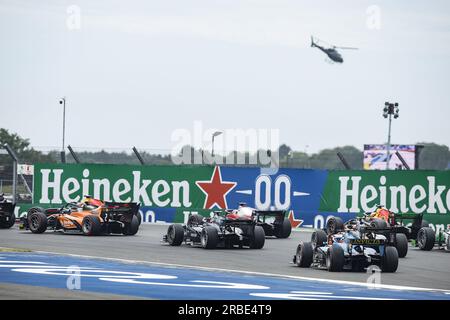 Beginn und Abfahrt während der 8. Runde der FIA-Formel-2-Meisterschaft 2023 vom 7. Bis 9. Juli 2023 auf dem Silverstone Circuit in Silverstone, Großbritannien Stockfoto