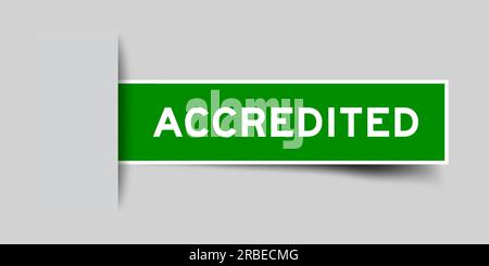 Grüner quadratischer Etikettenaufkleber mit Wort „akkreditiert“ auf grauem Hintergrund Stock Vektor