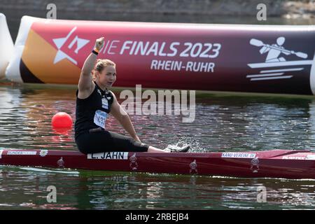 Lisa JAHN (KC Berlin), Gewinnerin, Goldmedaille, Action, Frauenkanu C1 Finale, Frauen, Kanu-Parallelsprint, Kanu-Wettbewerbe am 9. Juli 2023 in Duisburg/Deutschland die Finale 2023 Rhein-Ruhr von 06,07 bis 09.07.2023 Stockfoto