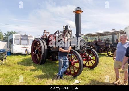 Daresbury, nr Warrington, Cheshire, Vereinigtes Königreich. 09. Juli 2023. Die Cheshire Steam Fair findet jedes Jahr in Daresbury in der Nähe von Warrington, Cheshire, statt. Die Veranstaltung ist seit über 30 Jahren organisiert und zählt zu den wichtigsten Dampfereignissen in Cheshire. Kredit: John Hopkins/Alamy Live News Stockfoto