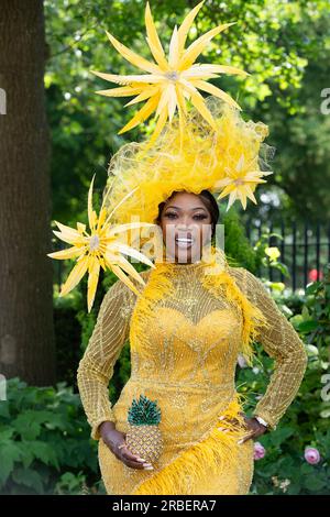 Ascot, Berkshire, Großbritannien. 22. Juni 2023. Echte Hausfrauen aus Cheshire, Mitglied der Besetzung, Lystra Adams. Kredit: Maureen McLean/Alamy Stockfoto