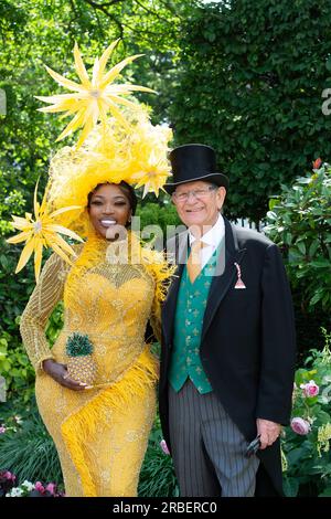 Ascot, Berkshire, Großbritannien. 22. Juni 2023. Echte Hausfrauen aus Cheshire, Mitglied der Besetzung, Lystra Adams. Kredit: Maureen McLean/Alamy Stockfoto