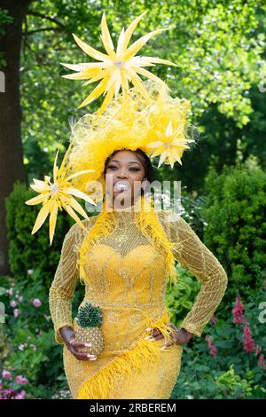 Ascot, Berkshire, Großbritannien. 22. Juni 2023. Echte Hausfrauen aus Cheshire, Mitglied der Besetzung, Lystra Adams. Kredit: Maureen McLean/Alamy Stockfoto