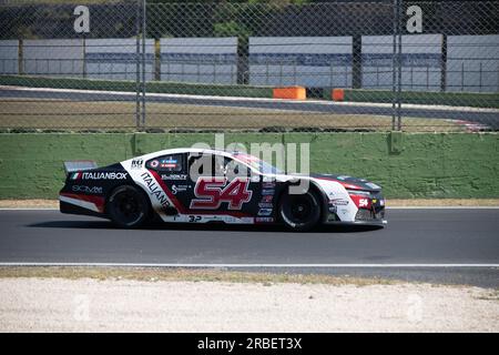 Vallelunga Circuit, Rom, Italien 9 2023. Juli - Nascar Whelen Euro Series, EN2. RENNEN ZWEI. Alberto Naska (ITA) in Aktion auf der Rennstrecke. Foto: Fabio Pagani/Alamy Live News Stockfoto