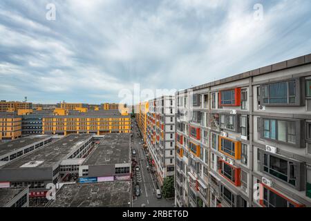 Die Geschäftsstadt Chengdu an einem bewölkten Tag. Stockfoto