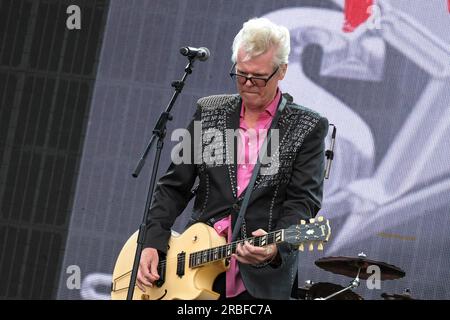 Southampton, Großbritannien. 08. Juli 2023. Martin Degville, Sänger und Songwriter mit der britischen New Wave Band Sigue Sigue Sputnik, live auf der Bühne des Let's Rock 80s Retro Revival Music Festivals. Sigue Sigue Sputnik wurde zu meinem ehemaligen Generation X Bass-Spieler Tony James. Die Band hatte drei Top-40-Hit-Singles aus Großbritannien (Foto von Dawn Fletcher-Park/SOPA Images/Sipa USA). Credit: SIPA USA/Alamy Live News Stockfoto