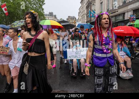 © Jeff Moore TRANS RIGHTS PROTEST. Tausende sind heute in der Londoner Innenstadt auf die Straße gegangen , um gegen die Rechte von Transgender-Menschen zu protestieren und sie zu unterstützen . Stockfoto