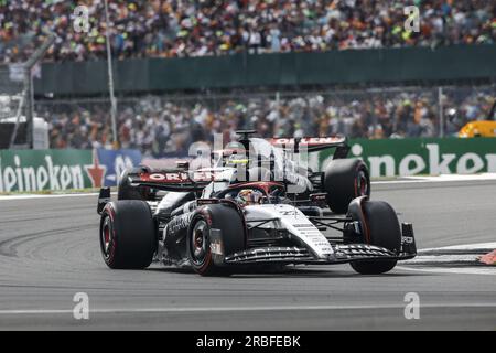 22 TSUNODA Yuki (Jap), Scuderia AlphaTauri AT04, Action während der Formel-1-Grand-Prix von Aramco 2023, 10. Runde der Formel-1-Weltmeisterschaft 2023 vom 7. Bis 9. Juli 2023 auf der Silverstone-Rennstrecke in Silverstone, Großbritannien Stockfoto