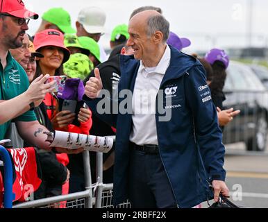 Towcester, Großbritannien. 09. Juli 2023. Silverstone, Towcester, Northamptonshire, Großbritannien, am 09 2023. Juli. Franz Tost, Teamleiter von AlphaTauri, trifft am Wettkampftag beim Aramco British Grand Prix in der Formel 1 in Silverstone, Towcester, Northamptonshire, Großbritannien, am 09 2023. Juli in der Paddock-Region ein. Kredit: Francis Knight/Alamy Live News Stockfoto