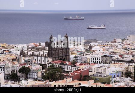 Blick vom historischen Bergviertel Risco de San Nicolas in Las Palmas de Gran Canaria in Richtung Vegueta, Altstadt Stockfoto