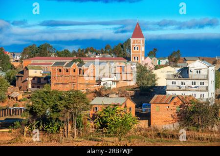 Dorf Antanifotsy in der Nähe von Antsirabe, Central Highlands, Vakinankaratra Region, Central Madagascar, Afrika. Antanifotsy (auch Antanifotsy Gara) ist ein U Stockfoto