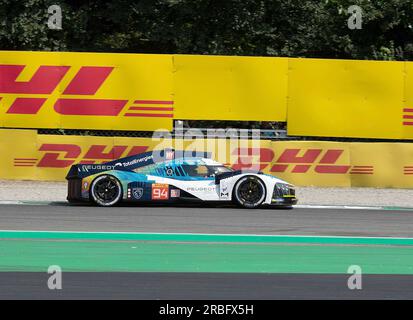 Monza, Italien. 08. Juli 2023. 07/08/2023, Autodromo Nazionale di Monza, Monza, WEC - 6 Stunden Monza, im Bild PEUGEOT TOTALENERGIES, Peugeot 9X8, Loic Duval (FRA), Gustavo Menezes (USA), Nico Muller (CHE). Guthaben: dpa/Alamy Live News Stockfoto