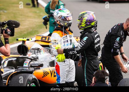 NORRIS Lando (gbr), McLaren F1 Team MCL60, HAMILTON Lewis (gbr), Mercedes AMG F1 Team W14, Portrait während des Formel 1 Aramco British Grand Prix 2023, 10. Runde der Formel-1-Weltmeisterschaft 2023 vom 7. Bis 9. Juli 2023 auf dem Silverstone Circuit in Silverstone, Großbritannien Stockfoto