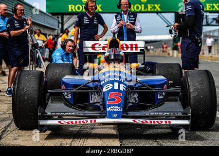 Jenson Button (GBR) F1 2009 Weltmeister, über seinen historischen Williams Renault FW14b (Staffel 1992) während DER FORMEL 1 ARAMCO BRITISH GRAND PRIX 2023 - Stockfoto