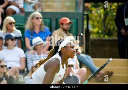 Bei den Wimbledon Championships 2023, die vom All England Tennis Club ausgerichtet werden, wurden Coco Gauff, Christopher Eubanks und Elina Svitolina vorgestellt. Stockfoto