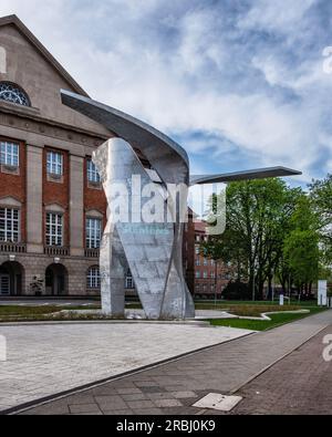 The Wings Skulptur von Daniel Libeskind vor dem Siemens-Hauptquartier, Rohrdamm 85, Spandau, Berlin Stockfoto