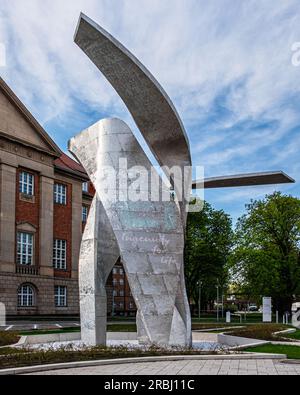 Die Skulptur Wings von Daniel Libeskind vor dem Siemens-Hauptquartier, Rohrdamm 85, Spandau, Berlin Stockfoto