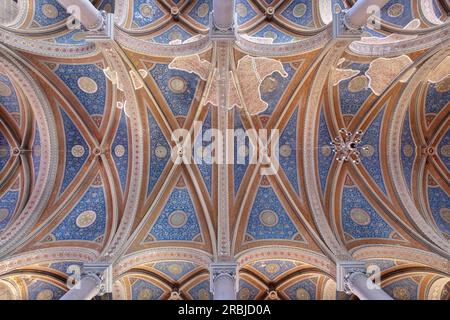 Herrliche Kreuzgewölbe in der Großen Synagoge (Velká synagoga) in Pilsen (Plzeň), Böhmen, Tschechische Republik, Europa Stockfoto