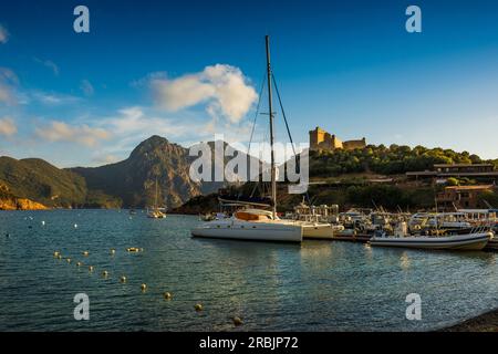 Girolata, La Scandola, UNESCO-Weltkulturerbe, Haute-Corse-Departement, Westküste, Korsika, Mittelmeer, Frankreich Stockfoto