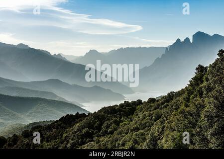 Blick von Monte Senino, Porto Bay, Porto, UNESCO-Weltkulturerbe, Haute-Corse-Departement, Westküste, Korsika, Mittelmeer, Frankreich Stockfoto