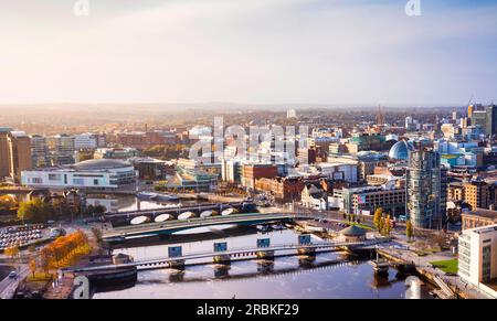 Unvergleichlicher Blick auf den Fluss Lagan, Belfast, Nordirland Stockfoto