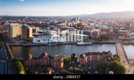 Unvergleichlicher Blick auf den Fluss Lagan, Belfast, Nordirland Stockfoto