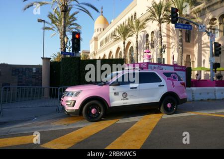 Los Angeles, Kalifornien, USA 9. Juli 2023 Barbie Police Car bei Warner Bros Pictures Weltpremiere von ÔBarbieÕ im Shrine Auditorium am 9. Juli 2023 in Los Angeles, Kalifornien, USA. Foto: Barry King/Alamy Live News Stockfoto