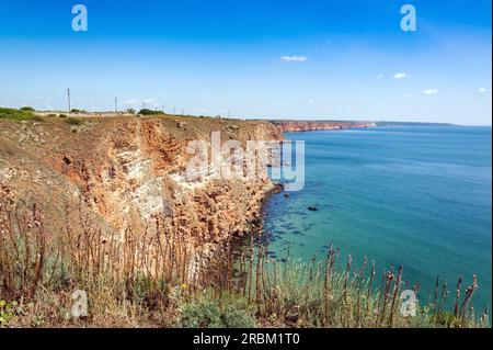 Kap Kaliakra am Schwarzen Meer in Bulgarien. Blick auf das Meer und die Felsen. Stockfoto