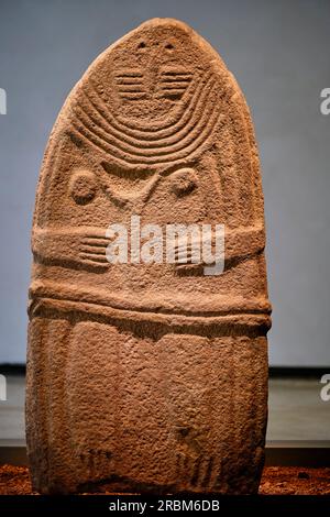 Frankreich, Aveyron (12), Rodez, Fenaille-Museum, Raum der Statue-Menhirs, Statue-Menhir, die Lady von Saint Sernin, Meisterwerk der jungsteinzeitlichen Kunst Stockfoto