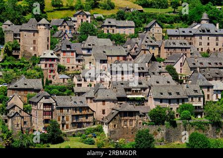 Frankreich, Aveyron (12), Conques, die als schönste Dörfer Frankreichs bezeichnet werden, Bühne auf dem Camino de Santiago Stockfoto