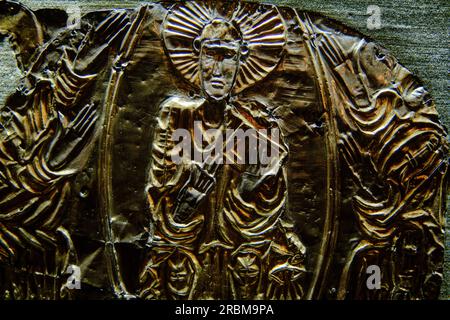 Frankreich, Aveyron (12), Conques, als schönste Dörfer Frankreichs bezeichnet, Bühne auf dem Camino de Santiago, Christus in Ruhm, Anfang des 11. Jahrhunderts Stockfoto