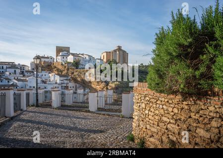 Mirador del Carmen Aussichtspunkt - Setenil de las Bodegas, Andalusien, Spanien Stockfoto