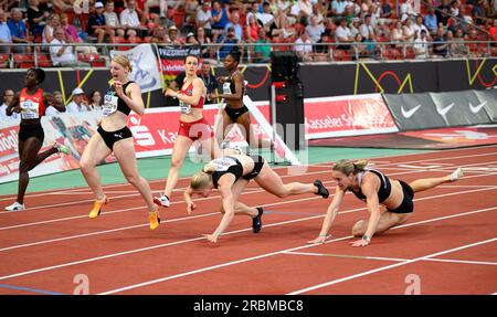 Kassel, Deutschland. 09. Juli 2023. Links nach rechts Keshia Beverly KWADWO (LC Paderborn/4. Platz), Lisa NIPPGEN (MTG Mannheim/2. Platz), Louise WIELAND (HSV Hamburg Hamburg Hamburg/5. Platz), OKUKU Holly (Sprintteam Wetzlar), Denise UPHOFF (LG Stadtwerke München/2. Platz), Gewinner, Burghandra WARDT, BURGHAUSEN, 200m. Bei 09.07.2023 deutschen Leichtathletik-Meisterschaften 2023 ab 08,07. - 09.07.2023 in Kassel/Deutschland. Kredit: dpa/Alamy Live News Stockfoto