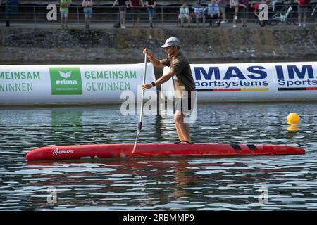 Bastian GRIMM (Alster Canoe Club) Action, Stand-Up-Paddeln für Männer, Kanufahren am 9. Juli 2023 in Duisburg. Das Finale 2023 Rhein-Ruhr von 06,07 bis 09.07.2023 Stockfoto